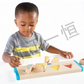 發(fā)展語音認知類三角形分數(shù)學習板