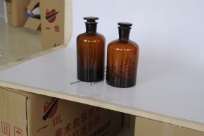 玻璃儀器廣口瓶（茶色）